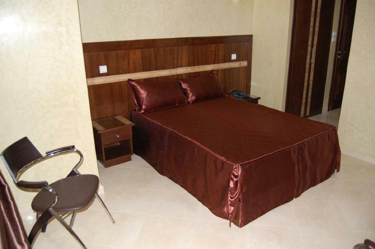 Hotel Amoudou فندق أمودو Тизнит Экстерьер фото